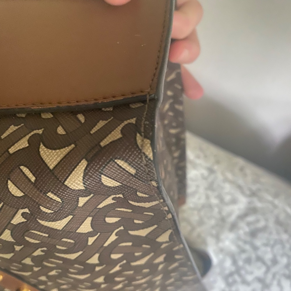 Burberry tote - Picture 6 of 8